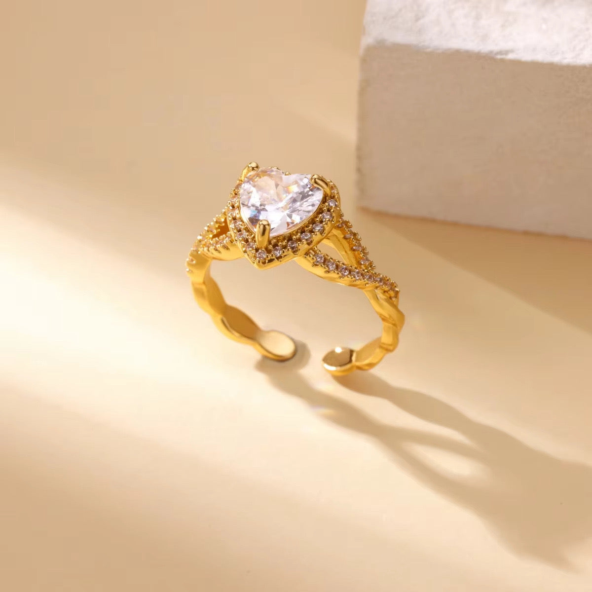 Ring Victoria