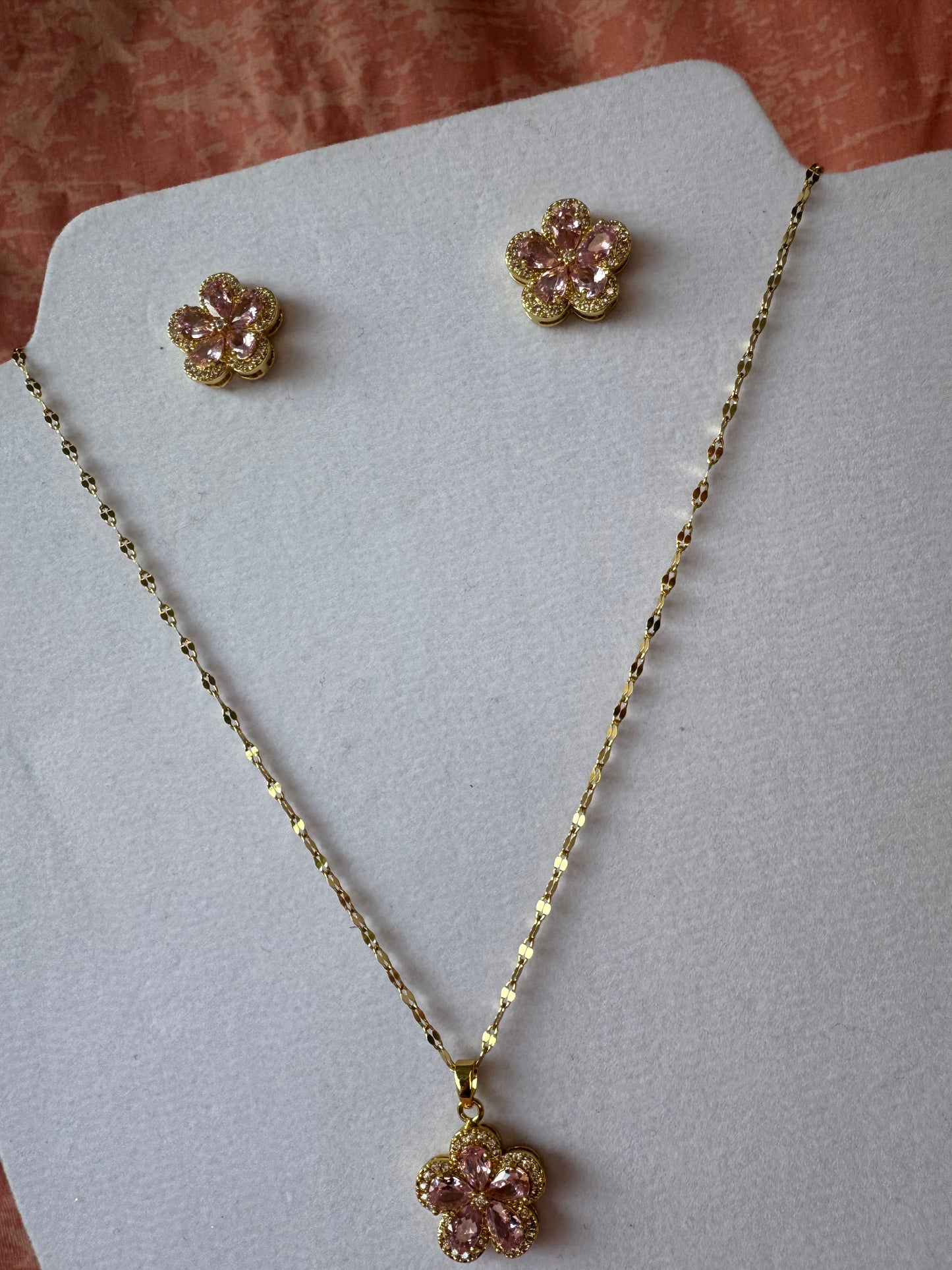 Conjunto Aurora