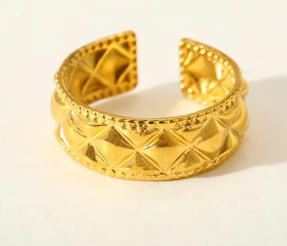 Ring Laura