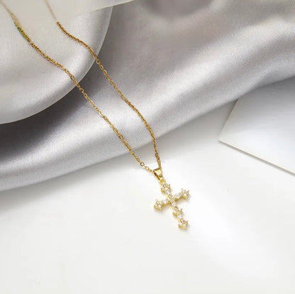 Necklace cruz