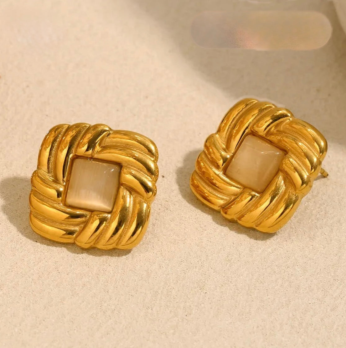 Earring wendy